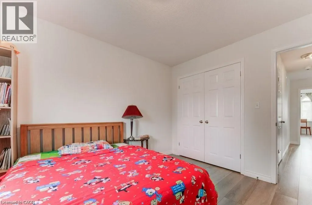 220 LEMON GRASS Crescent