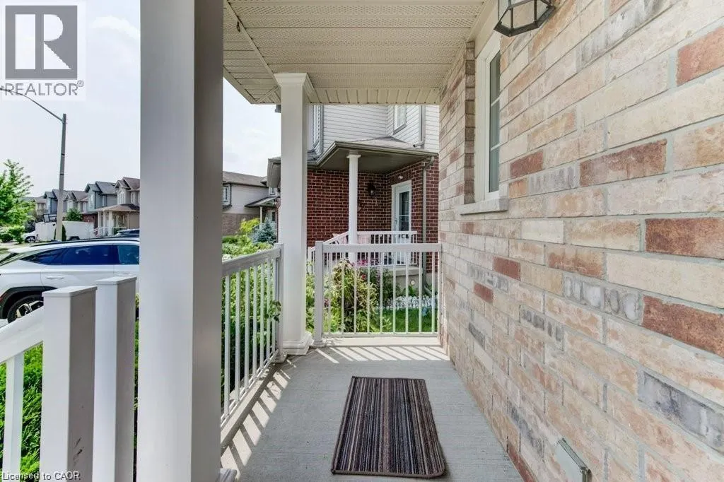 220 LEMON GRASS Crescent