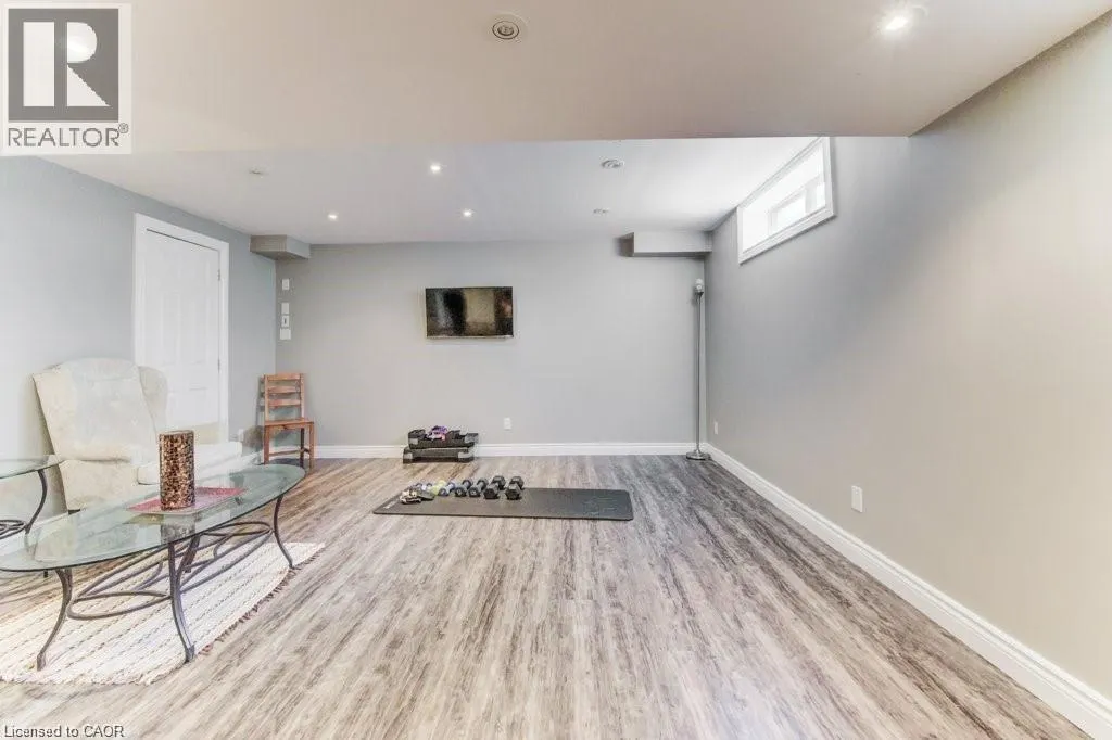 220 LEMON GRASS Crescent