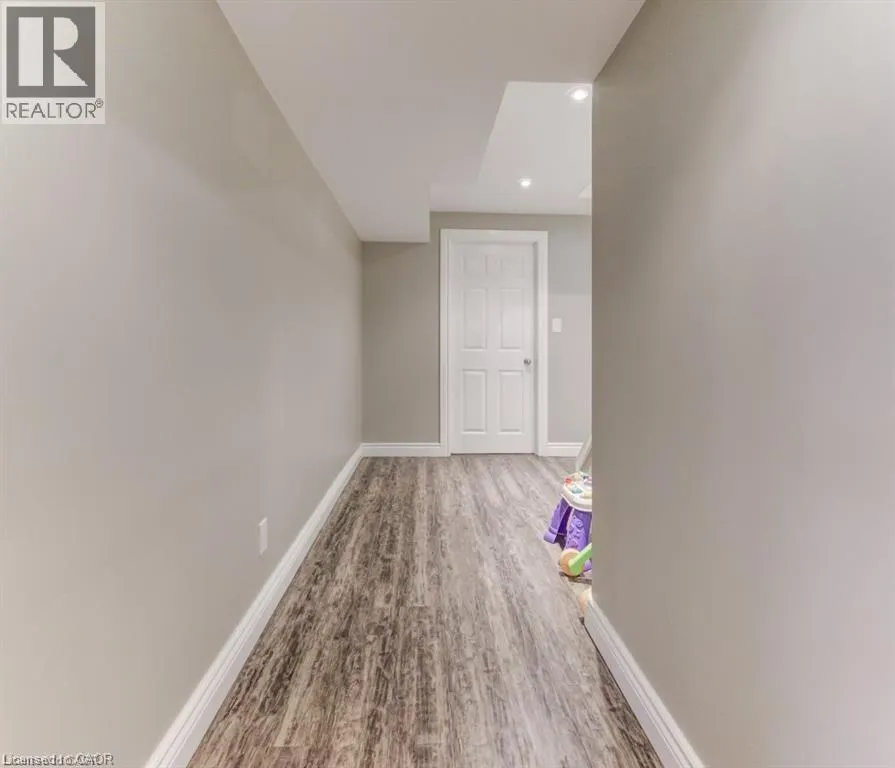 220 LEMON GRASS Crescent