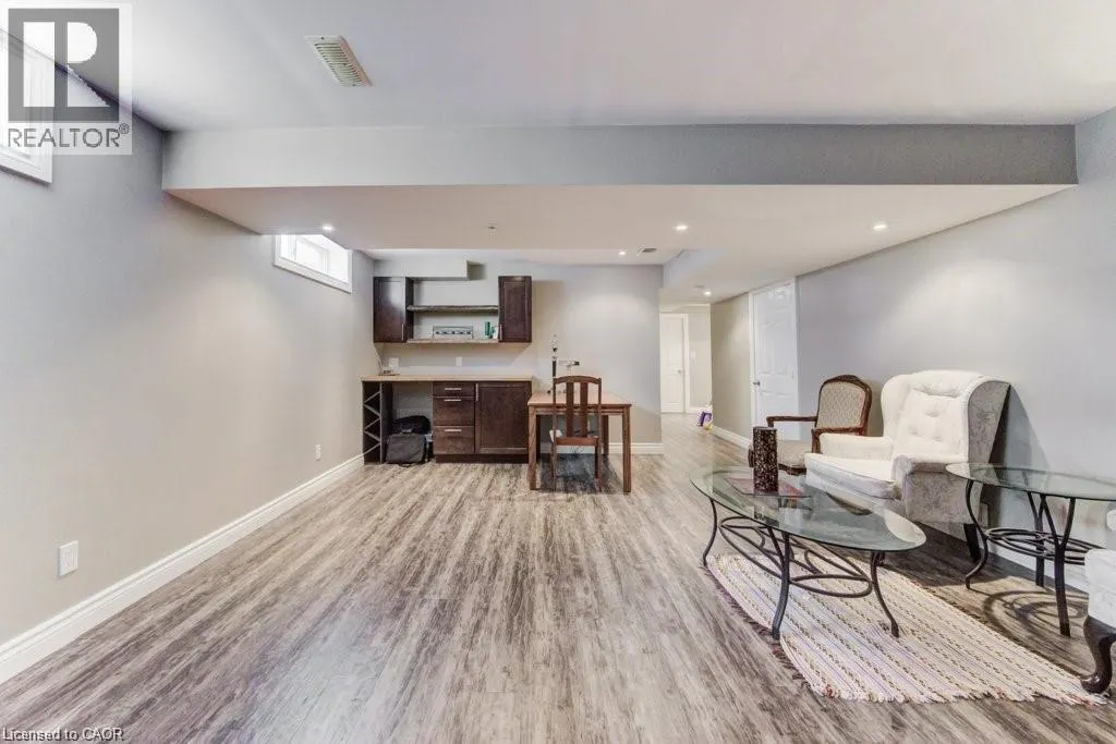 220 LEMON GRASS Crescent