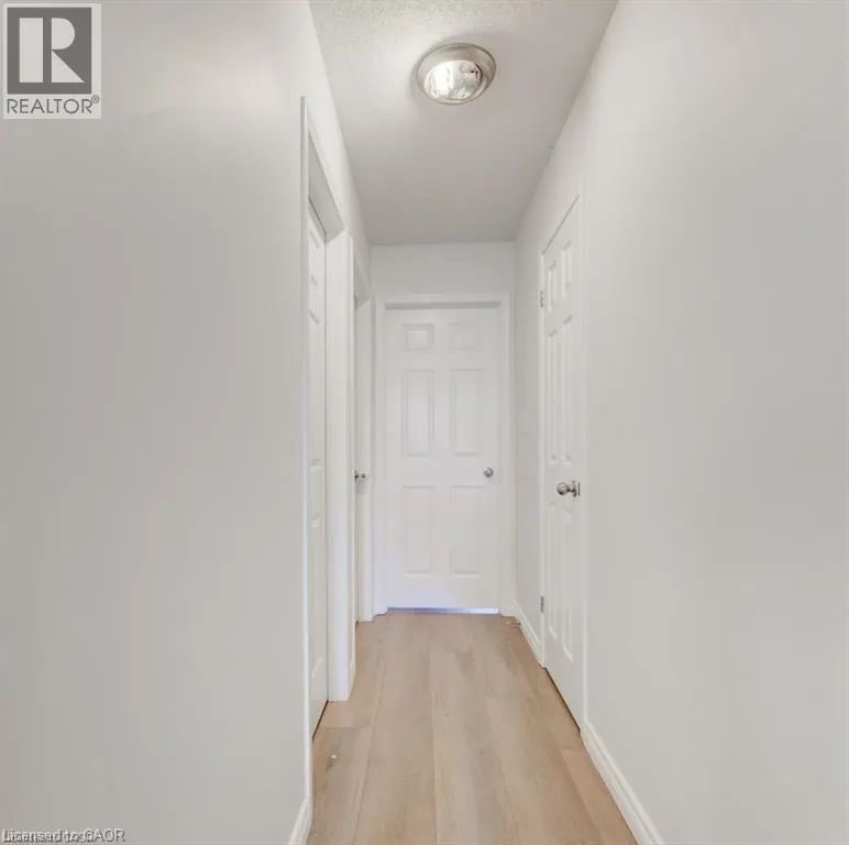 220 LEMON GRASS Crescent