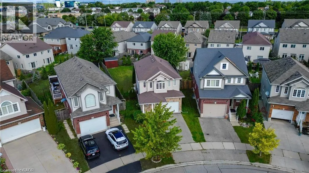 220 LEMON GRASS Crescent