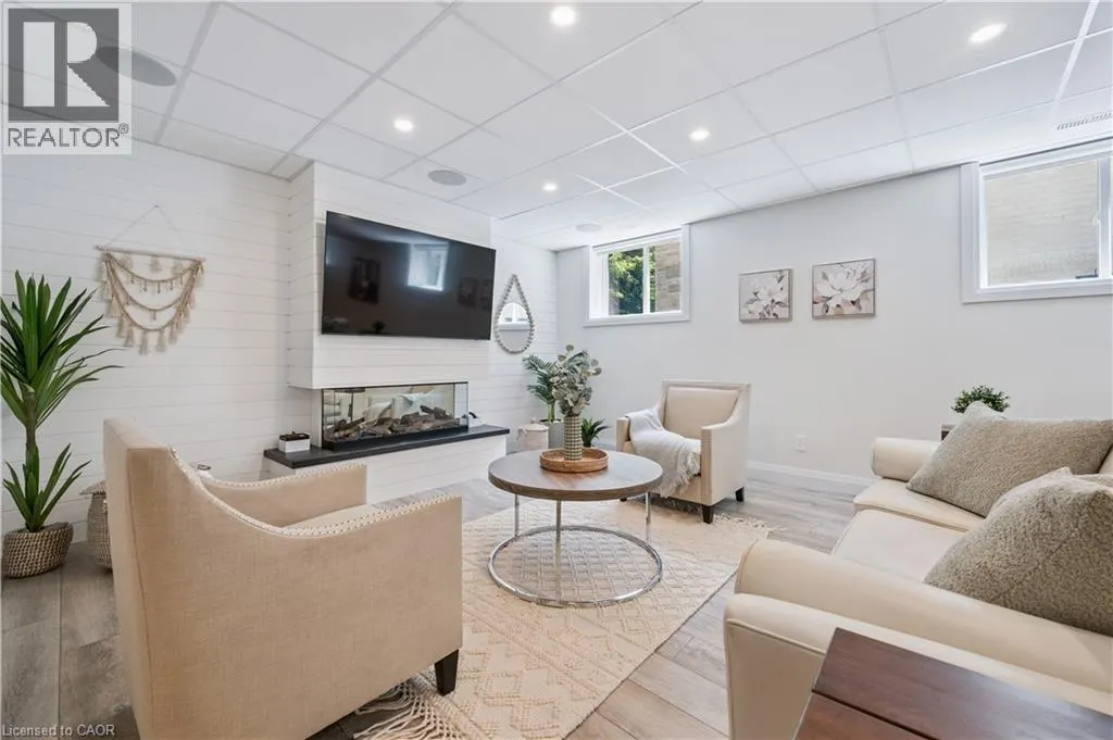 186 TIMBER TRAIL Road