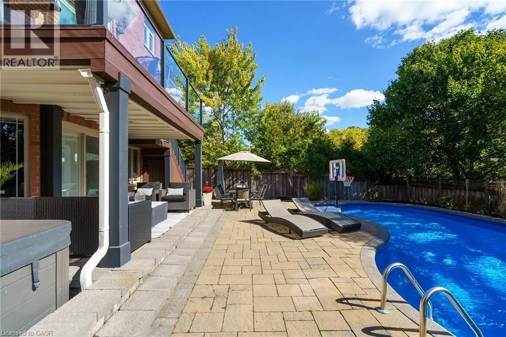 47 STOWBRIDGE Crescent