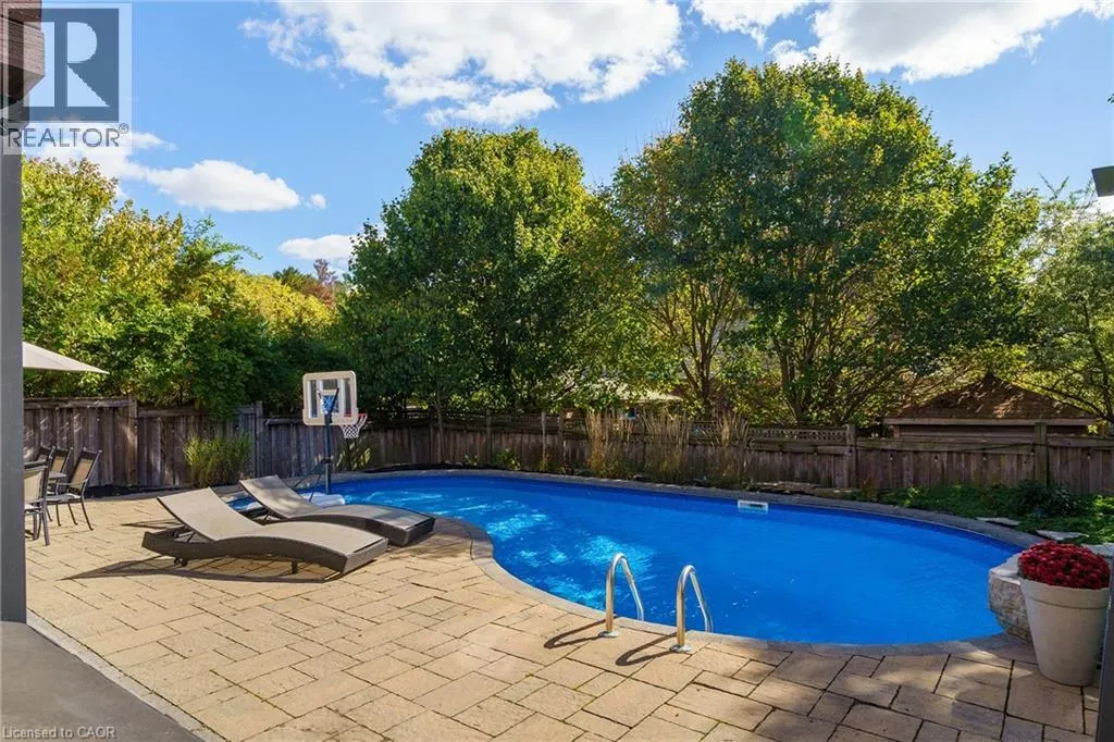 47 STOWBRIDGE Crescent