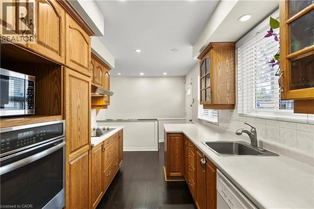 50 GLEDHILL Crescent