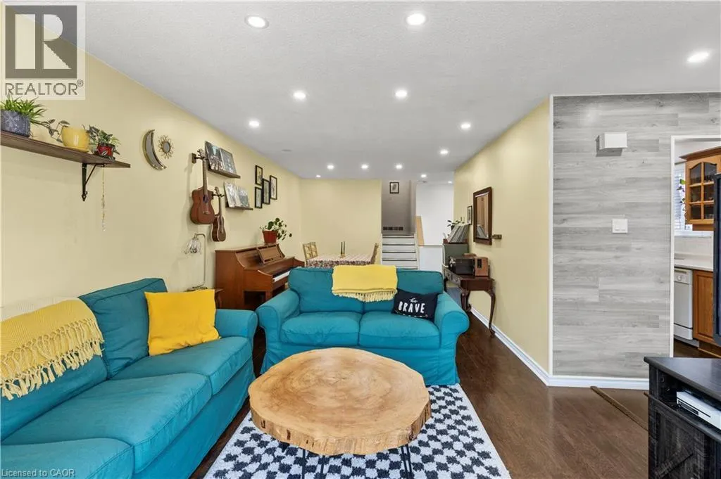 50 GLEDHILL Crescent