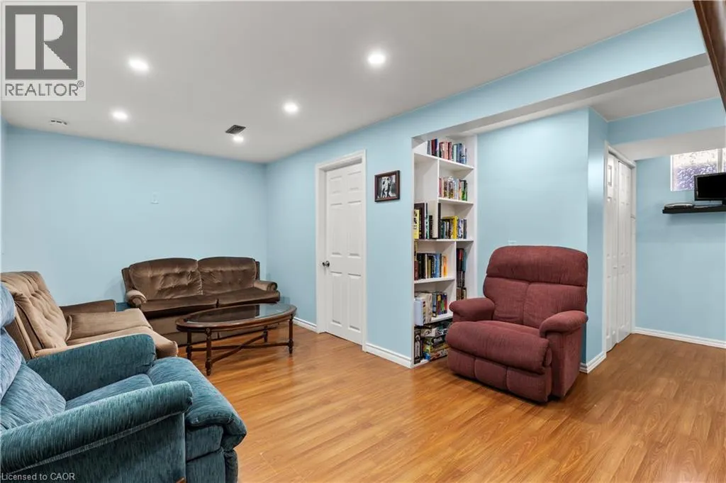 50 GLEDHILL Crescent