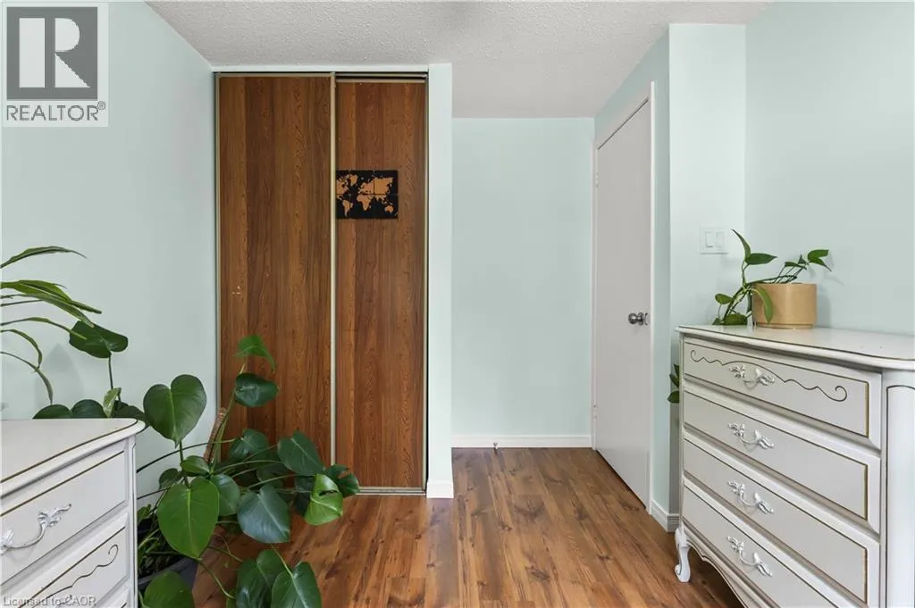 50 GLEDHILL Crescent