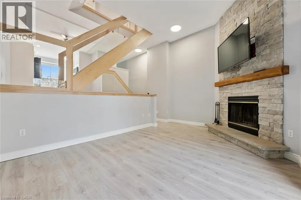 589 BEECHWOOD Drive Unit# 5, #5