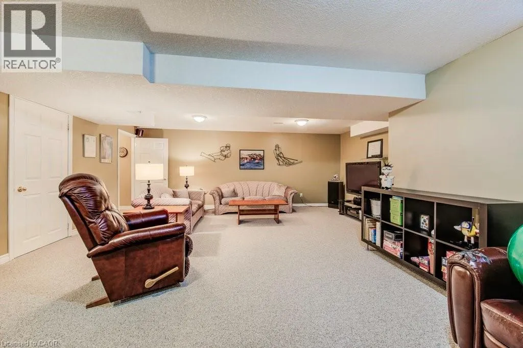 678 INTERLAKEN Drive