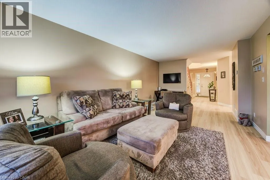 678 INTERLAKEN Drive