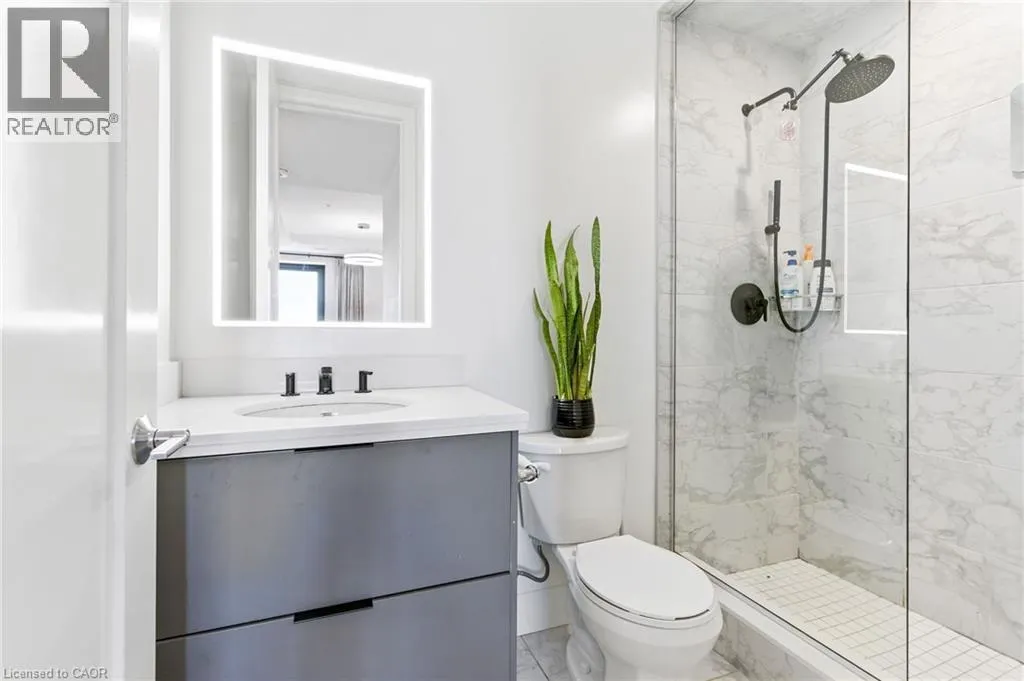 118 KING Street E Unit# 523, #523