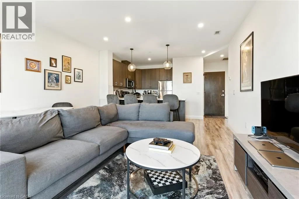 118 KING Street E Unit# 523, #523