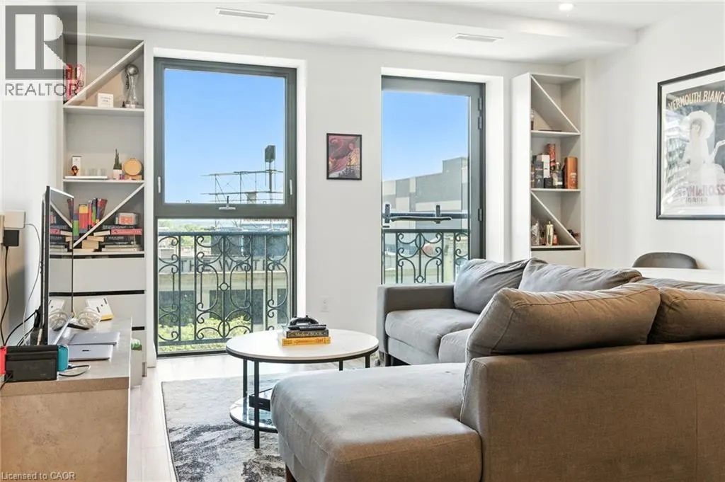 118 KING Street E Unit# 523, #523