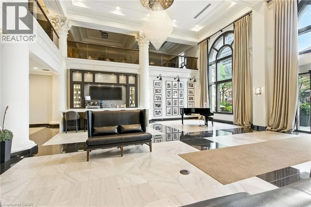 118 KING Street E Unit# 523, #523