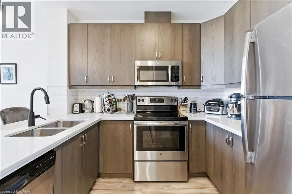 118 KING Street E Unit# 523, #523