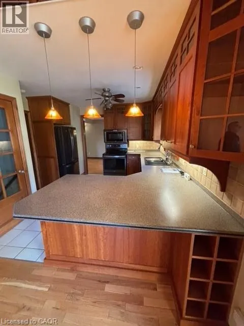 143 ST JAMES Street S