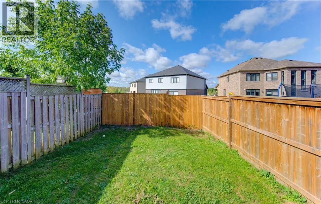 82 TROWBRIDGE Street