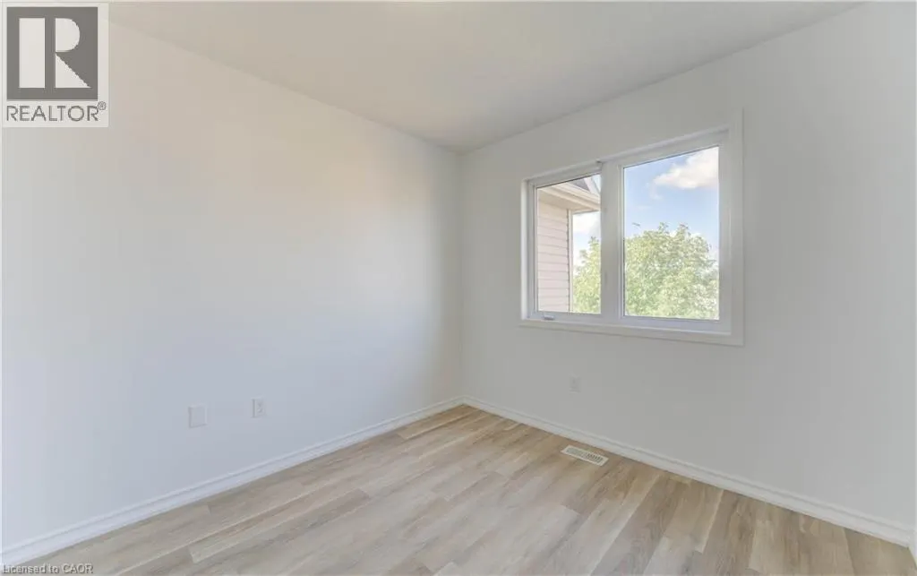 82 TROWBRIDGE Street