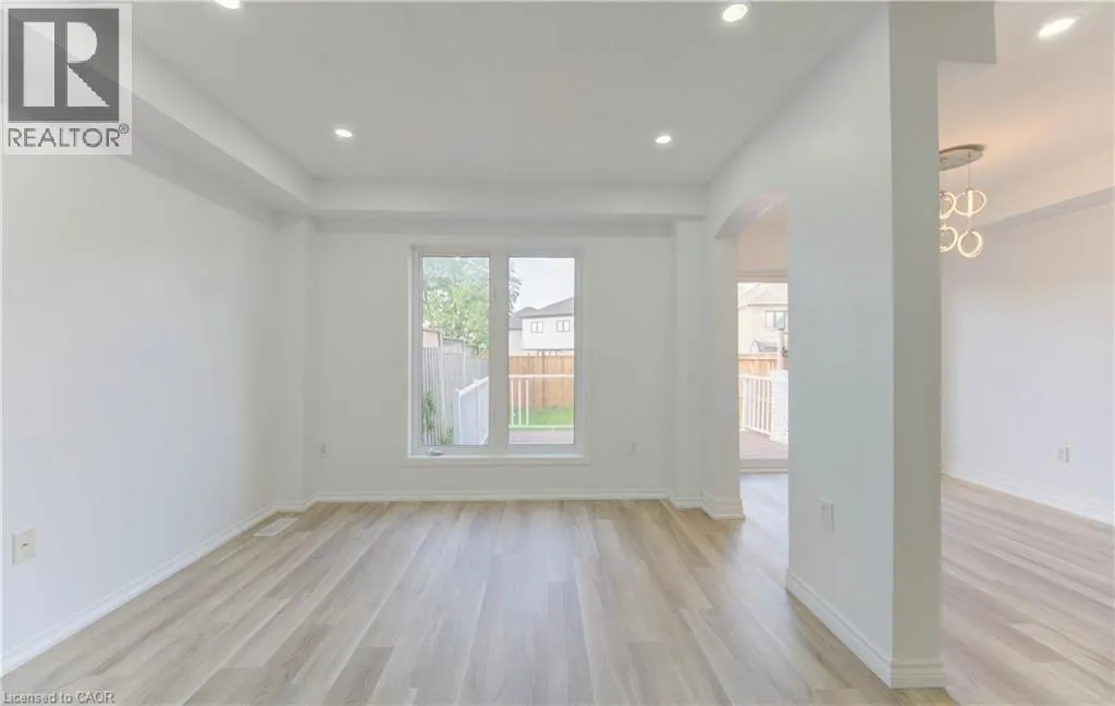 82 TROWBRIDGE Street