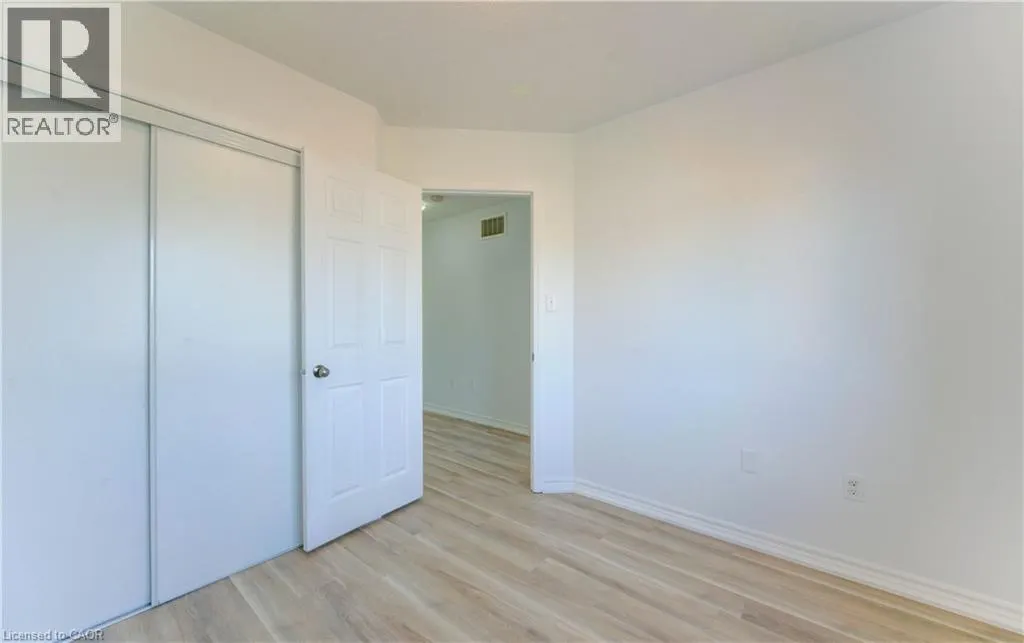 82 TROWBRIDGE Street