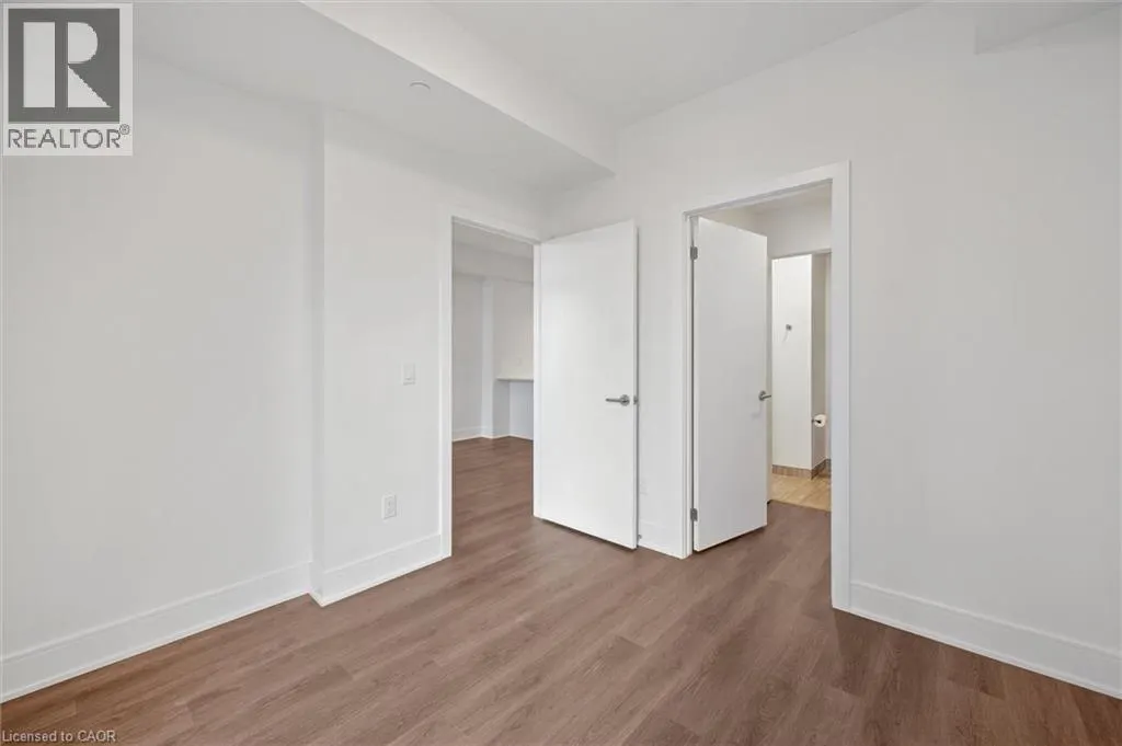 25 WELLINGTON Street S Unit# 807, #807