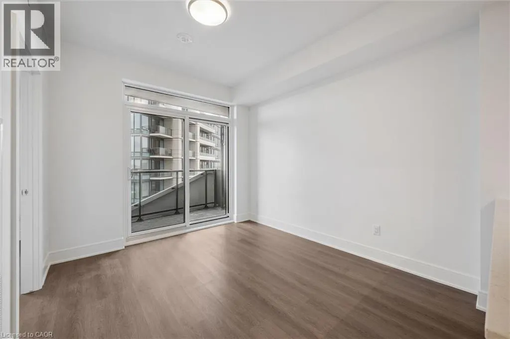 25 WELLINGTON Street S Unit# 807, #807