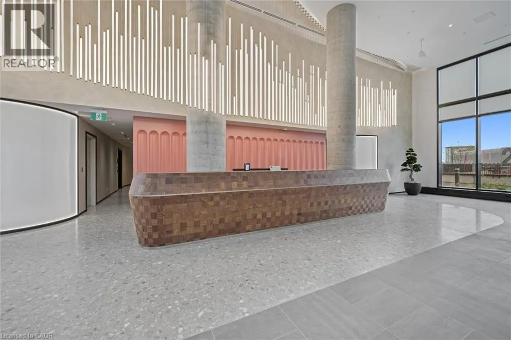 25 WELLINGTON Street S Unit# 807, #807