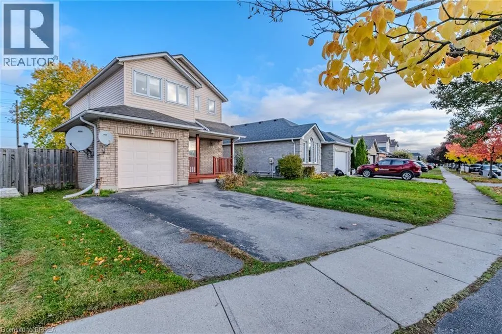 25 ANASTASIA Crescent