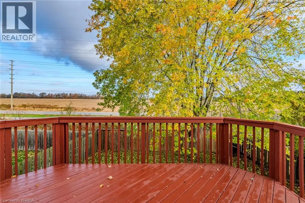 25 ANASTASIA Crescent