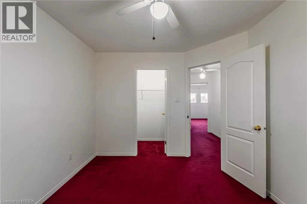 25 ANASTASIA Crescent