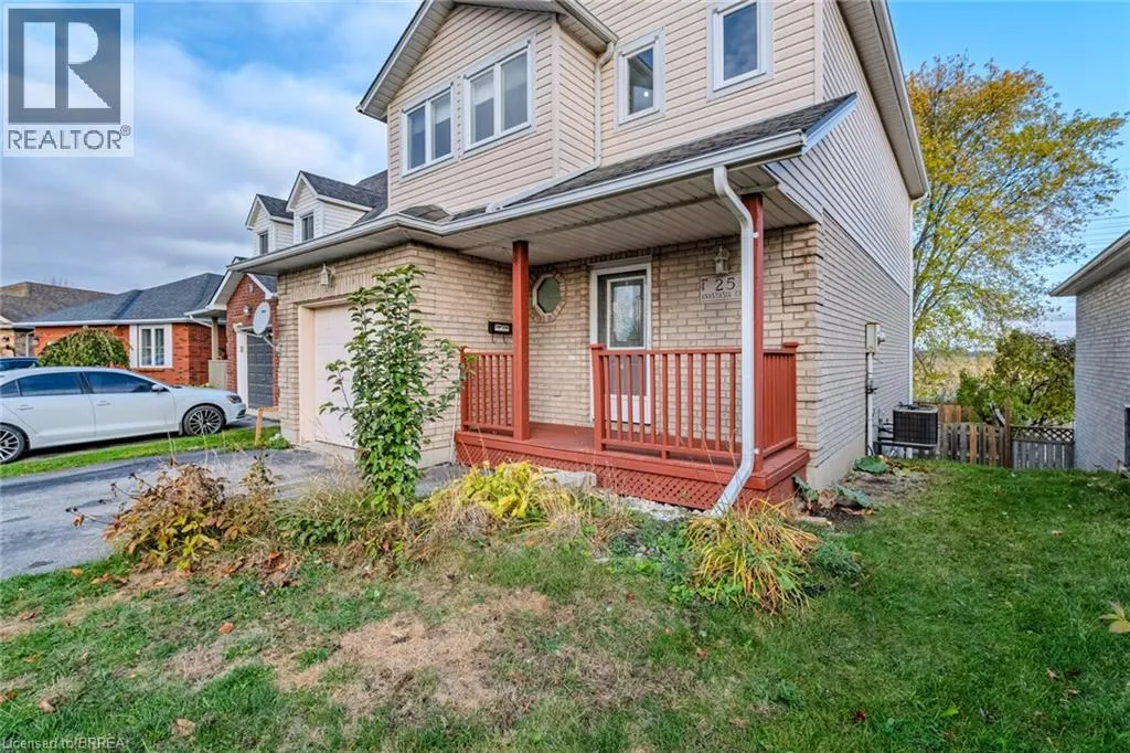 25 ANASTASIA Crescent