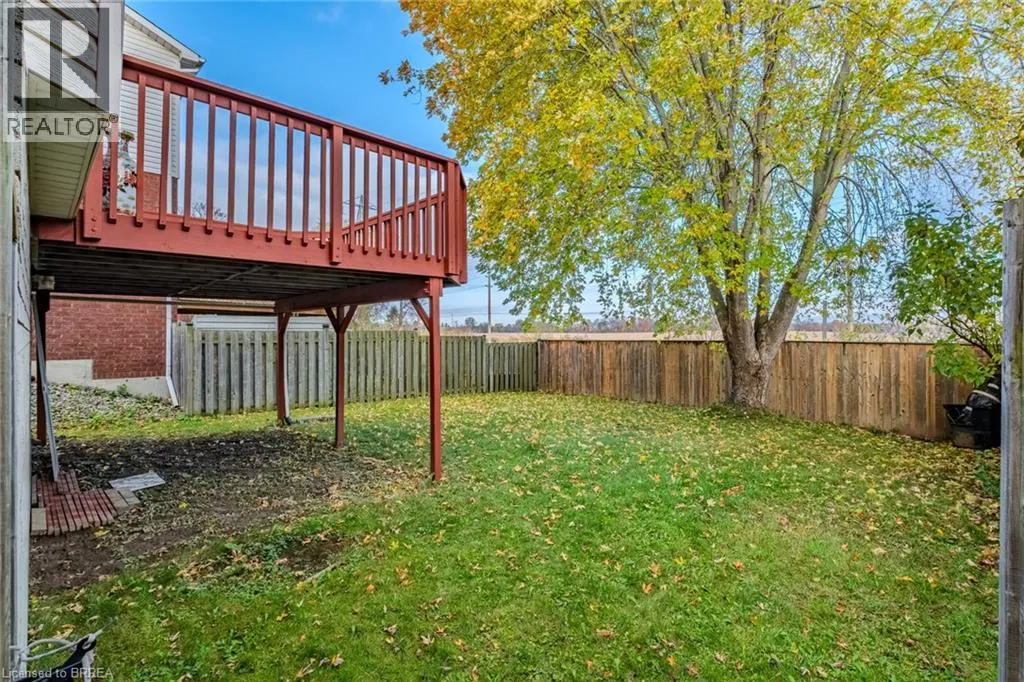 25 ANASTASIA Crescent