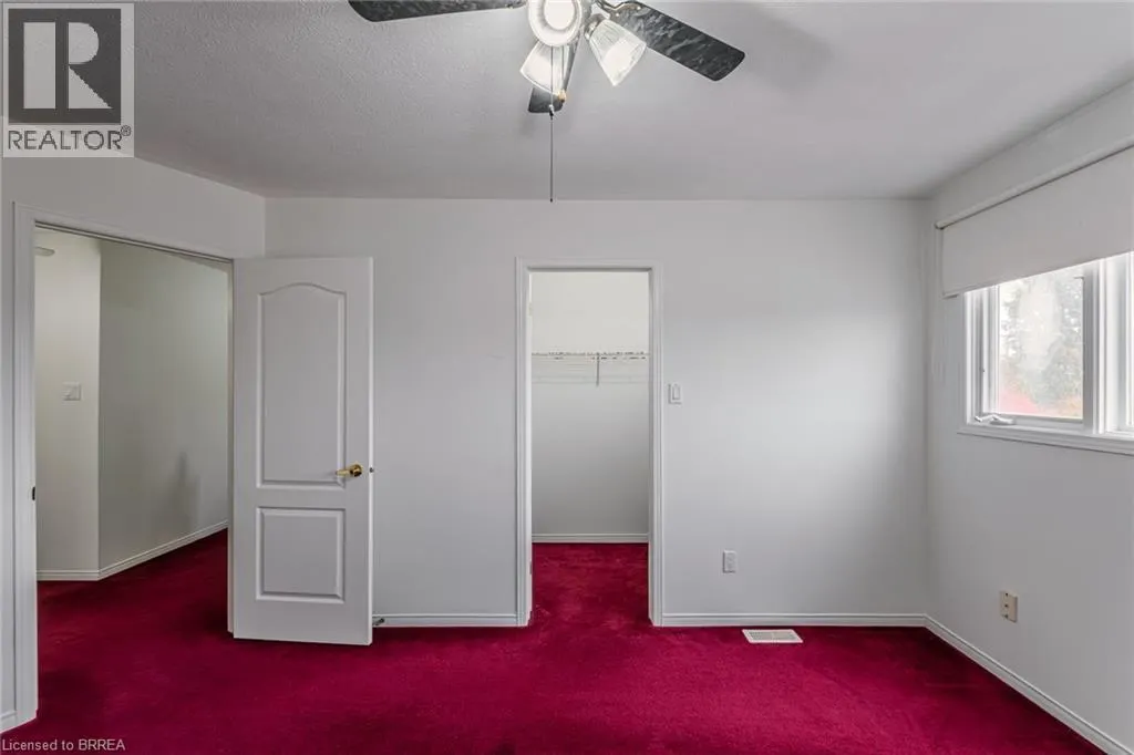 25 ANASTASIA Crescent