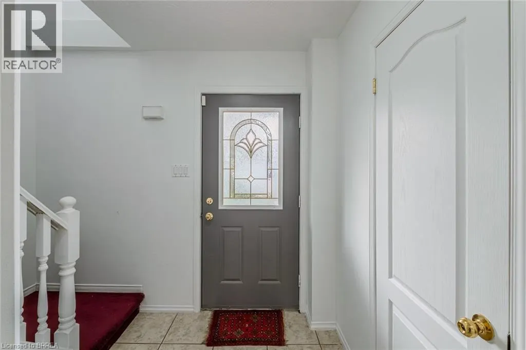 25 ANASTASIA Crescent