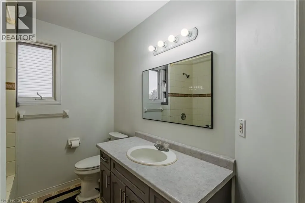 25 ANASTASIA Crescent