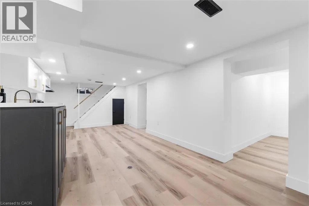 39 GRANDFIELD Street