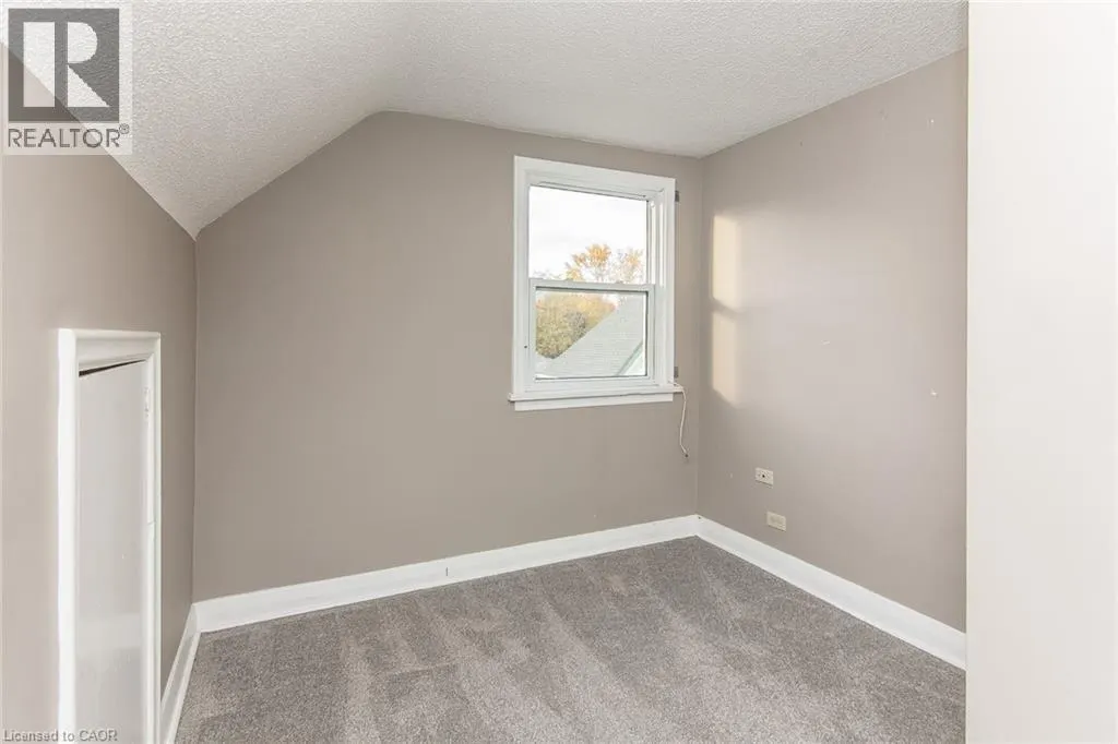 552 COURTLAND Avenue E