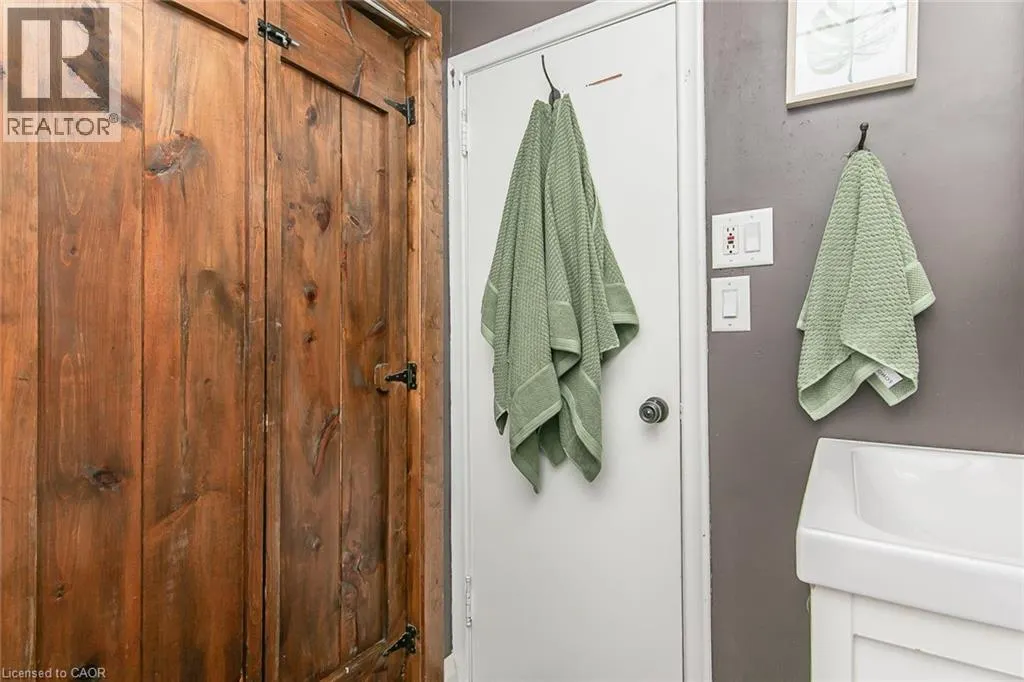 552 COURTLAND Avenue E