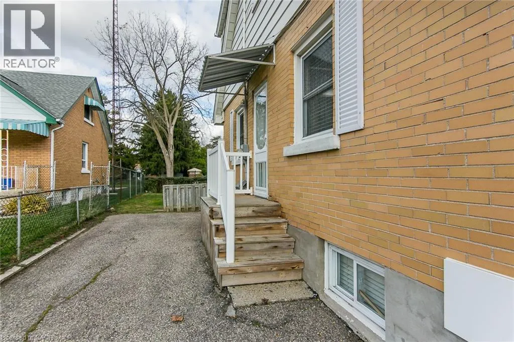 552 COURTLAND Avenue E