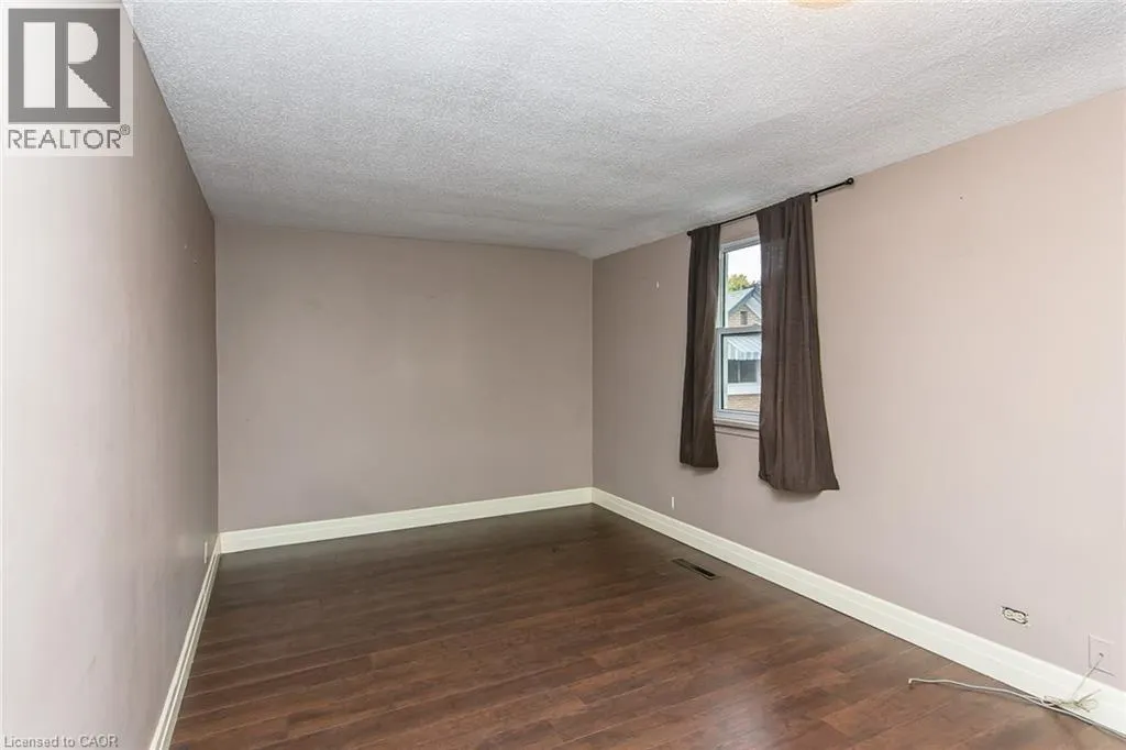 552 COURTLAND Avenue E