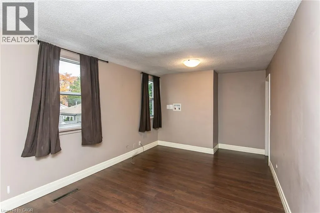 552 COURTLAND Avenue E