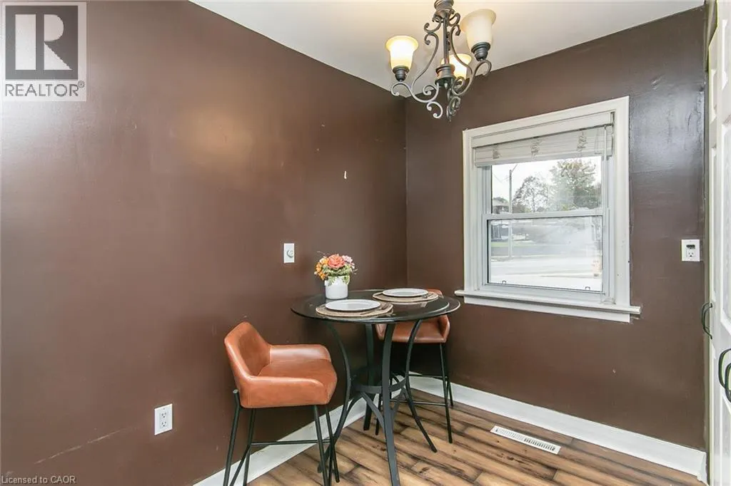 552 COURTLAND Avenue E