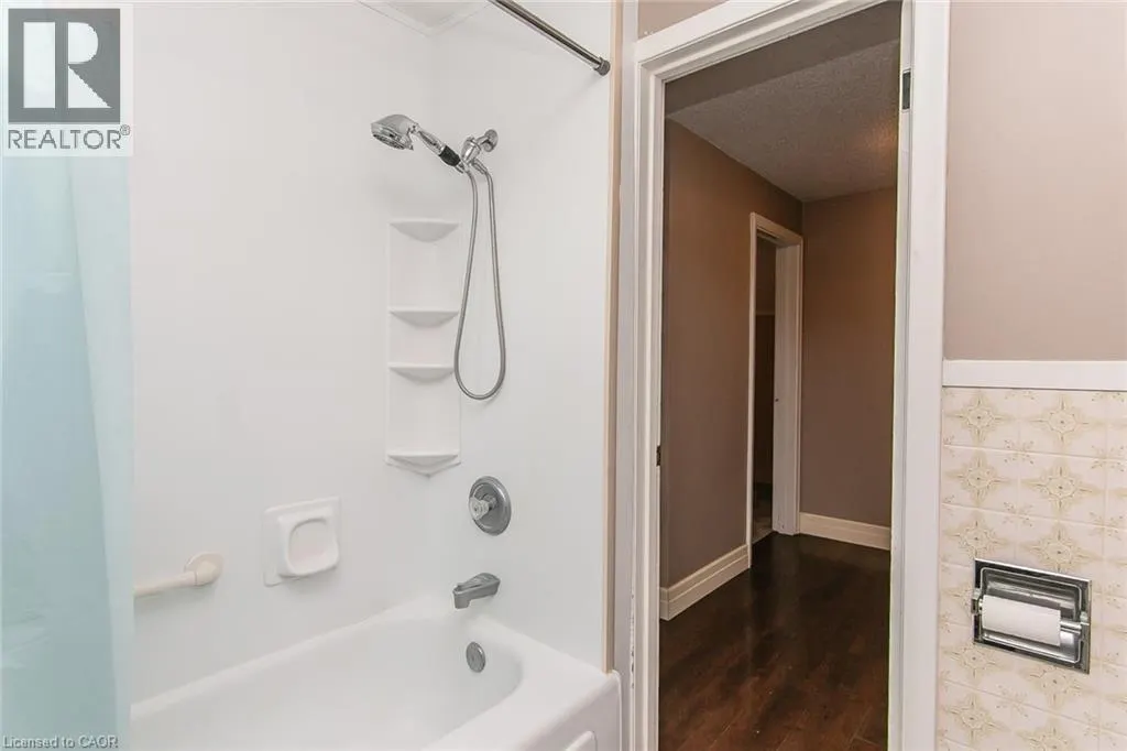 552 COURTLAND Avenue E