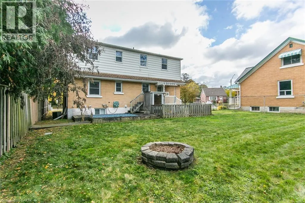 552 COURTLAND Avenue E