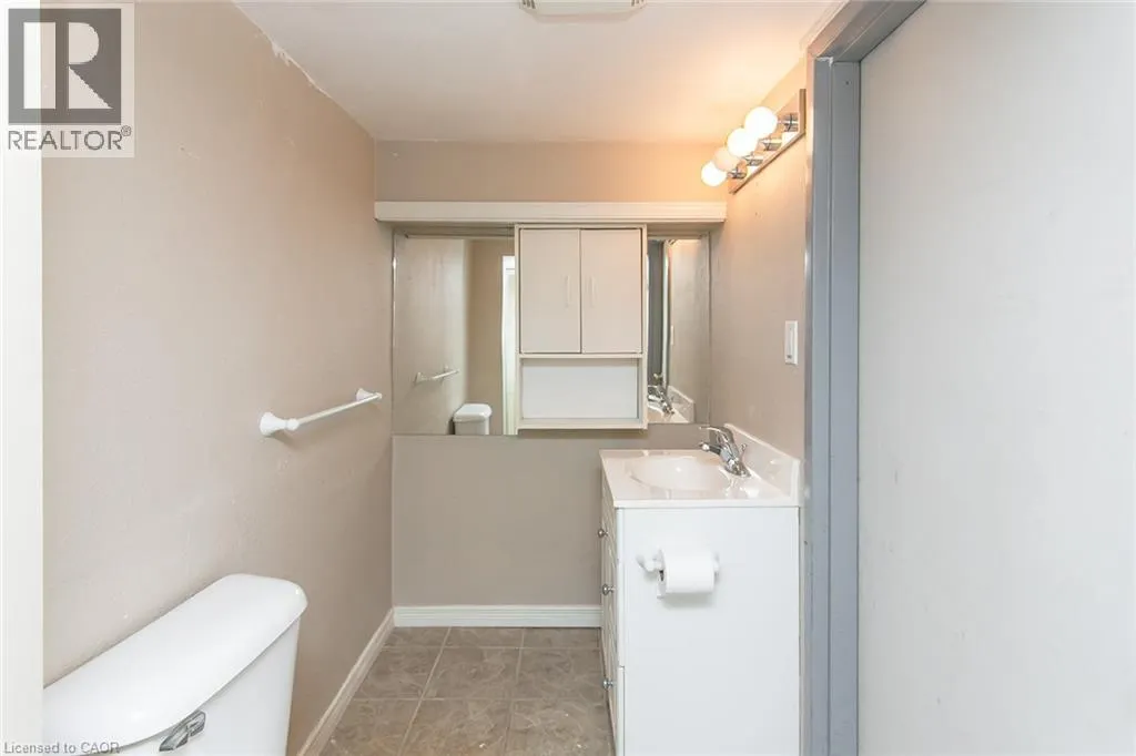 552 COURTLAND Avenue E