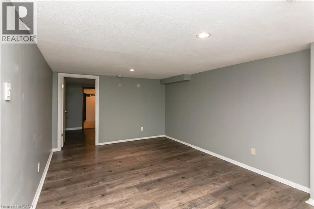 552 COURTLAND Avenue E