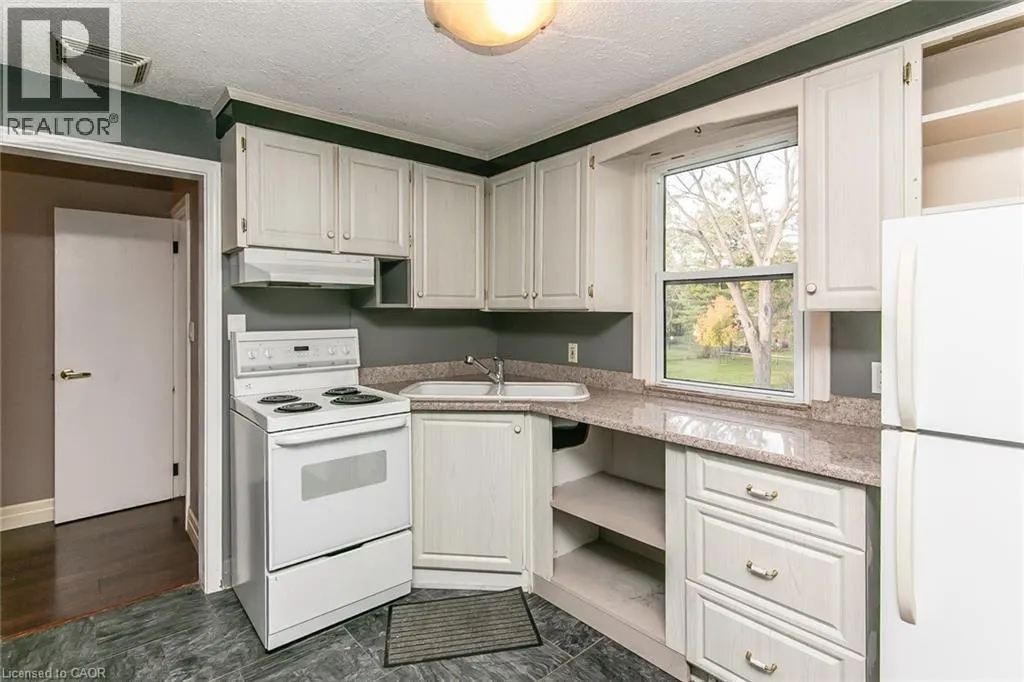 552 COURTLAND Avenue E